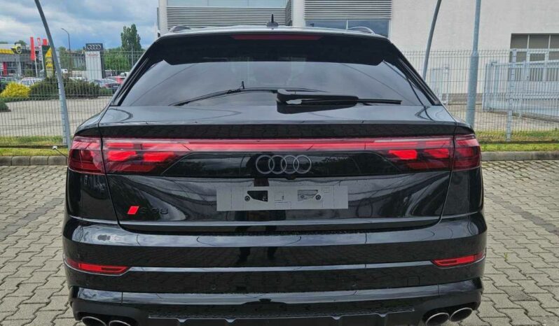 
								Audi Q8 50 TDI quattro tiptronic full									