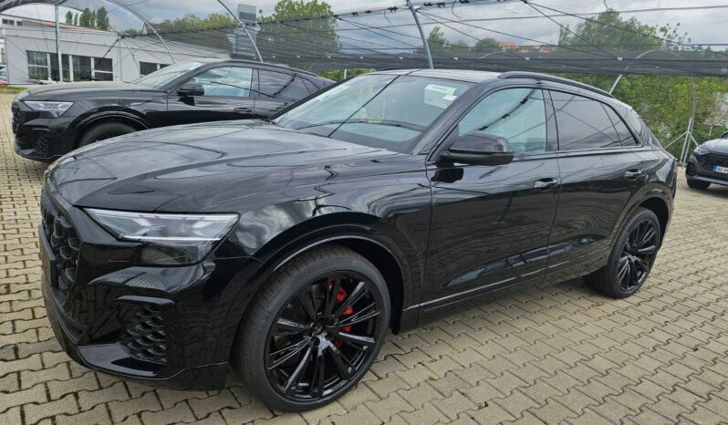 
								Audi Q8 50 TDI quattro tiptronic full									