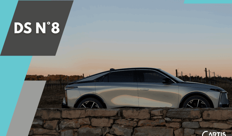 
								DS N°8 full									